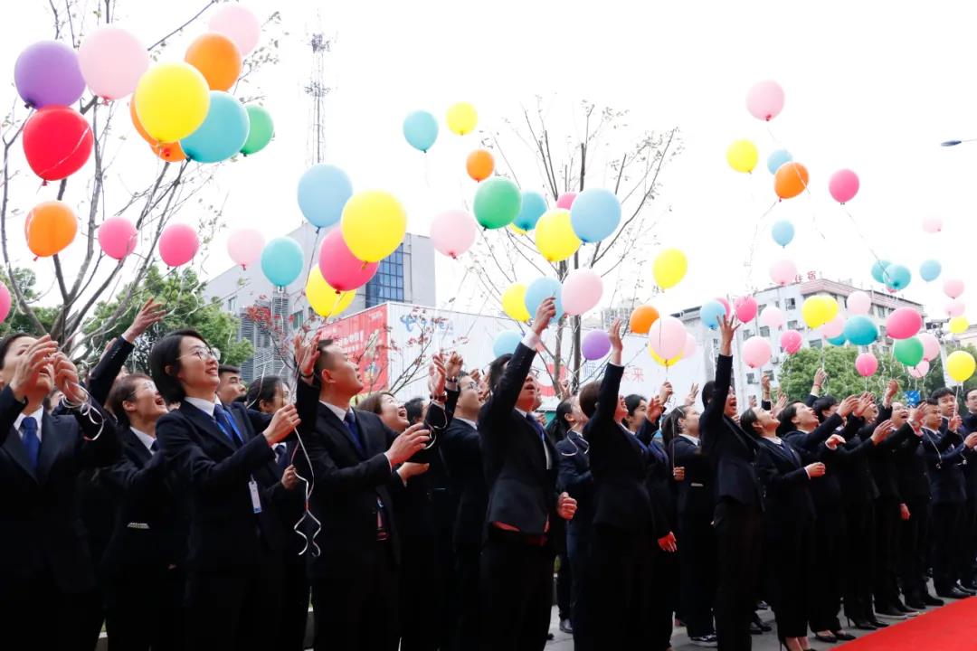 郴州錦馬置業(yè)有限公司,天一房產(chǎn)銷售,五嶺新天地樓盤銷售,錦馬時(shí)代中心房產(chǎn)銷售,酒店經(jīng)營管理哪里好